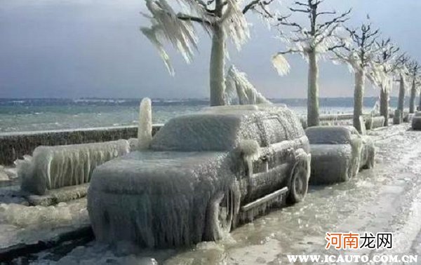 冬天汽车刹车盘冻住了，洗完车车轮冻住了不转怎么办