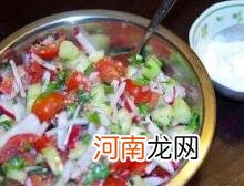 减肥食谱：青瓜沙拉