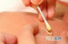 宝宝爱挖鼻孔怎么办 正确护理宝宝鼻腔