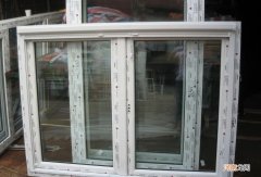 如何去除塑钢窗上的胶水 如何去除塑钢窗上的胶水？