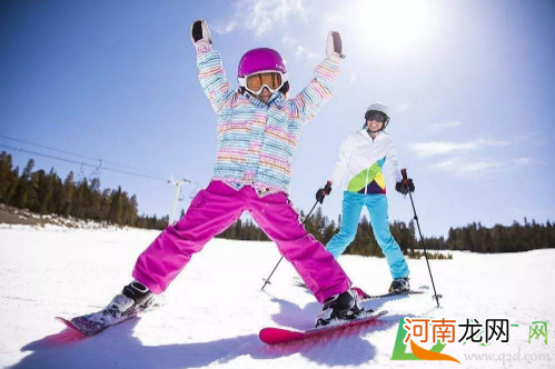 滑雪服穿大一点还是小一点