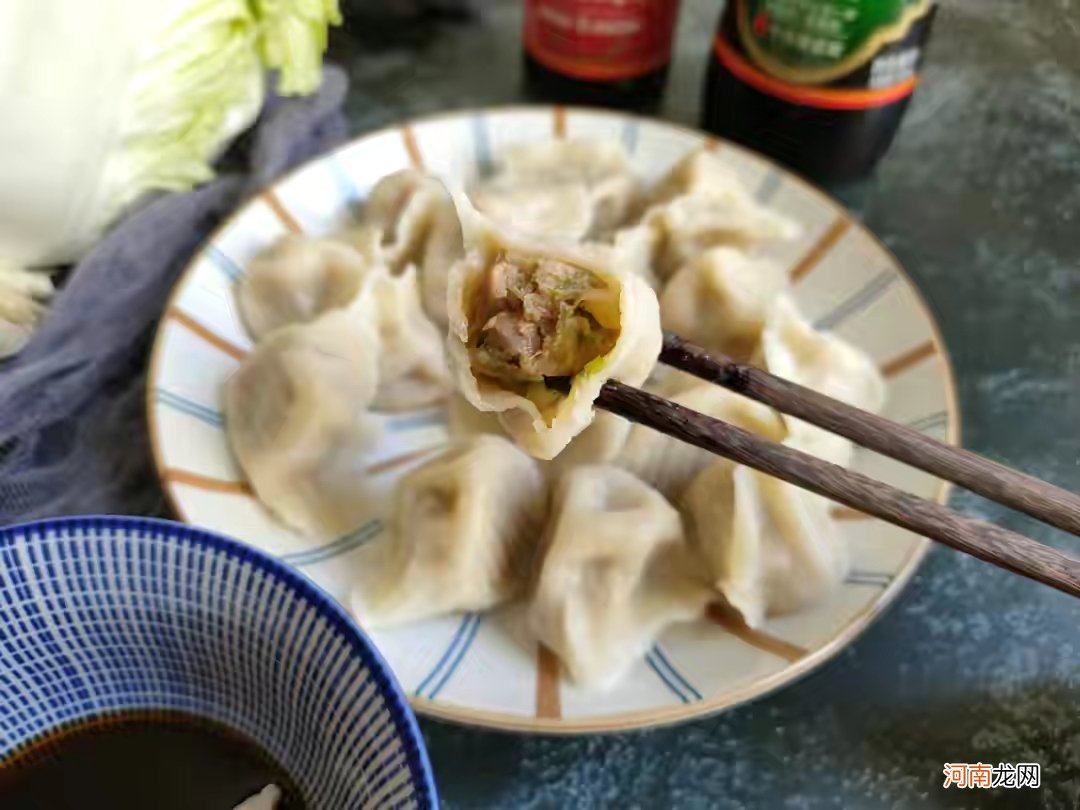 肉馅鲜嫩多汁 鲜嫩多汁的肉馅