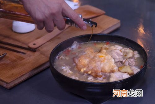 詹姆士的厨房里麻油鸡空心面线