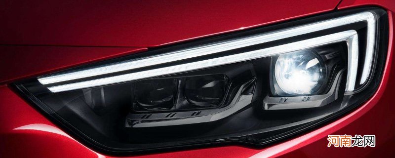 汽车大灯发黄怎么处理翻新？车大灯发黄最简单的清洗方法