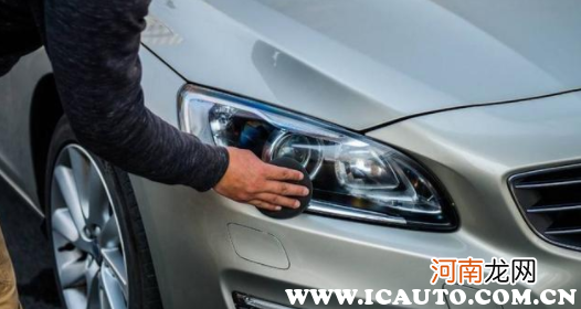 汽车大灯发黄怎么处理翻新？车大灯发黄最简单的清洗方法