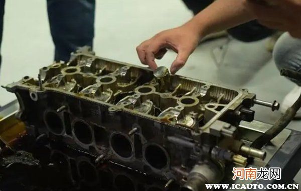 气缸盖的作用是什么？气缸盖的拆装步骤