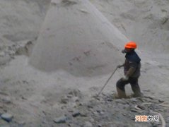 水泥多少钱一吨 水泥地面起砂严重怎么办