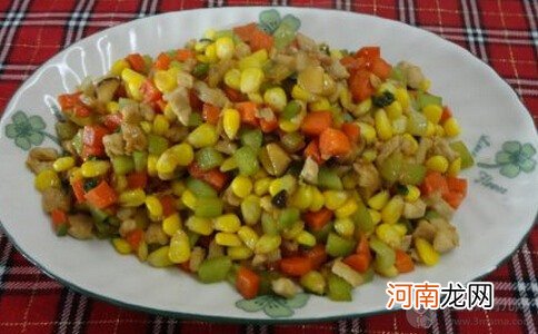 孕期预防妊娠高血压食谱 芹菜玉米炒肉丁