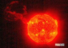 太阳创纪录的巨大火焰 太阳像巨大的火球