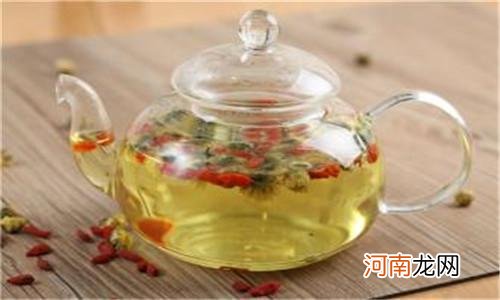 喝菊花茶可以去火 喝菊花茶可以去火吗？菊花茶的功效