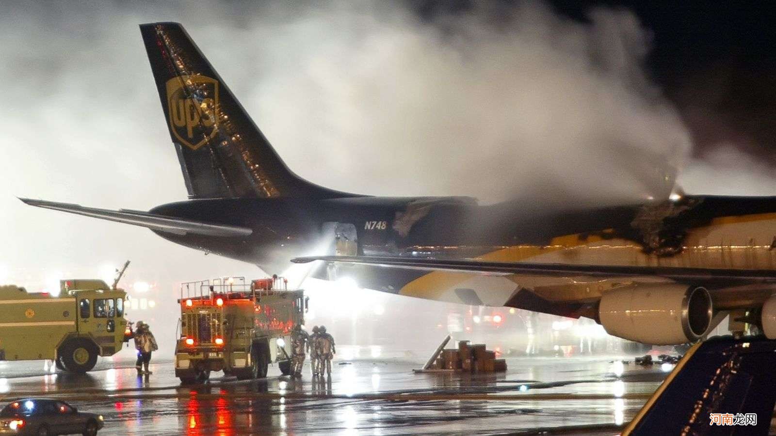 九元航空飞机发生空中火灾，迫降长沙。充电宝真的惹麻烦吗？