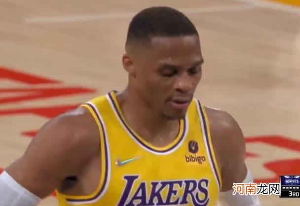 NBA排名！三大网红球队有喜有忧，威少被柯凡批评，三人被驱逐