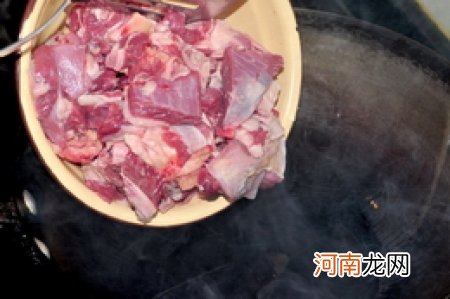 老成都正宗原汤红烧牛肉面的做法