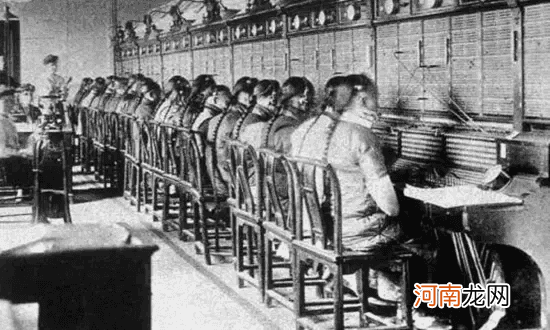 第一个打电话的中国人 中国第一个用手机号码的人