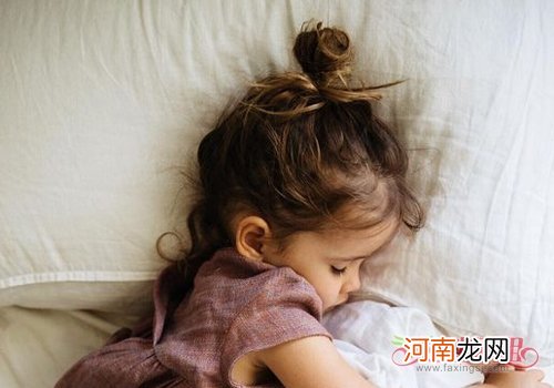 婴儿发型继小裙子后成了妈妈大爱 每日都学梳几种小女孩合适的头型