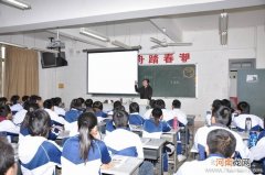 在苦闷中学会愉快