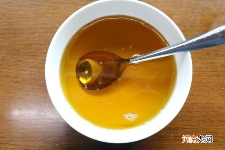 农村野生山茶油每斤120元，网友说太贵了，四个原因告诉你答案