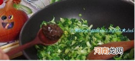 豆酱炒上海青的做法