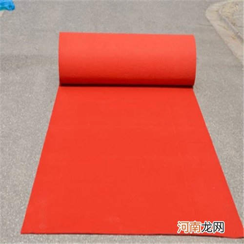 红色地毯价格怎么样，有什么选购方法呢？