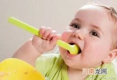 宝宝早用筷子的三大好处