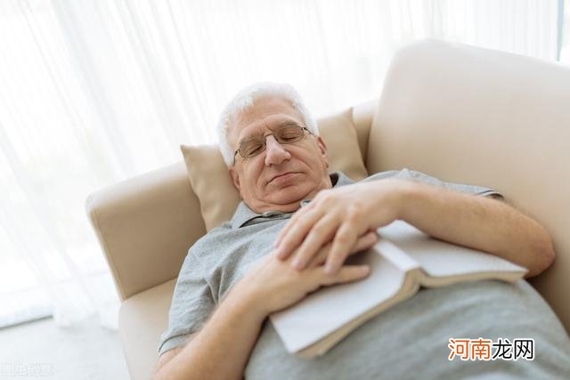 老年人广泛睡4、5个小时，与什么原因相关？能考虑身体所需吗？