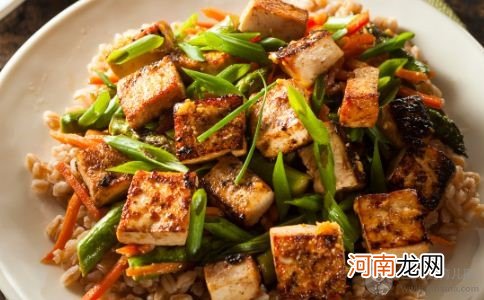 缓解孕吐食谱 豆腐炝花生米