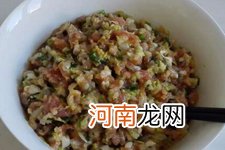 白菜猪肉饺子馅的做法