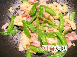 扁豆培根炒甜鸡蛋