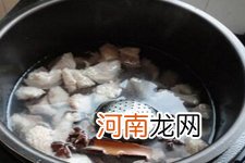 电压力锅炖肉