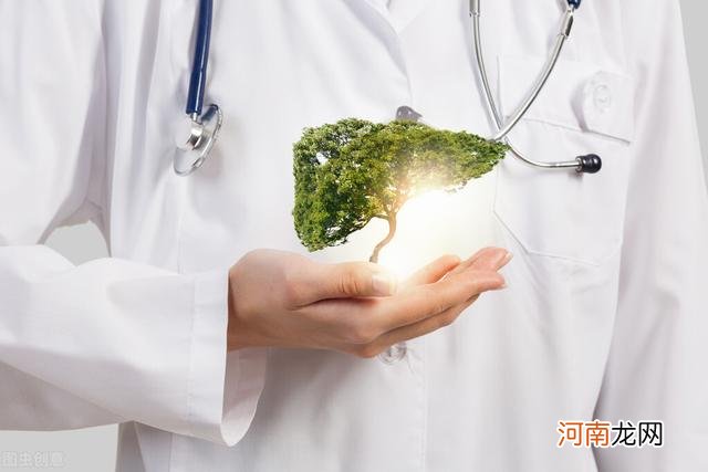 肝刚开始“变硬”，晨起身体会有这4个“异象”，占得越来越早检查