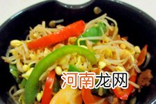 黄豆芽炒肉的做法