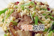 黄豆芽炒肉的做法