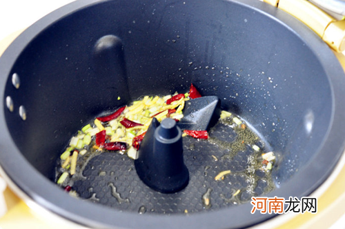 小墨鱼炖豆腐下奶