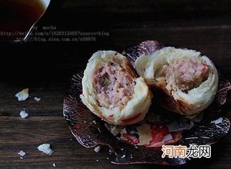 苏式鲜肉榨菜月饼