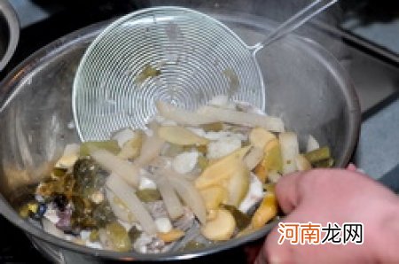 老成都酸菜鱼的做法