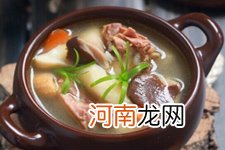 土豆炖鸡汤