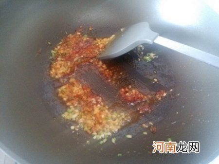 海鲜菇肉末豆腐的做法