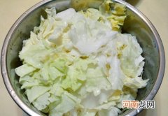 预防感冒 无水白菜猪肉锅