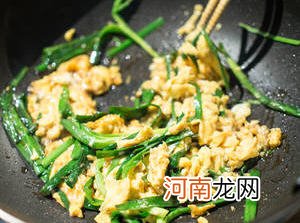 鸡蛋炒韭菜恰当做法