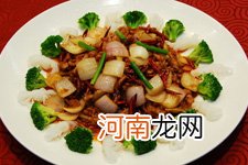 洋葱炒肉的做法