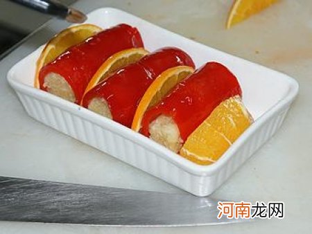 柳橙风味的红甜椒土豆卷的做法
