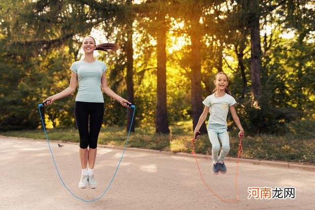 医生提醒：50岁后，这3项健身运动已不适合再做，想养生，尽可能避开