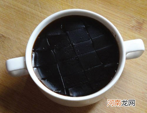 奶茶龟苓膏