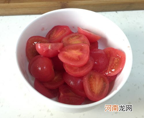 小番茄炒白玉菇