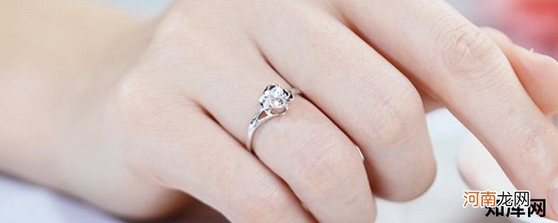 结婚戒指女生应该戴哪只手