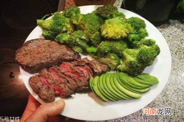 减肥吃牛肉或是鸡肉 减肥吃鸡胸肉或是牛肉