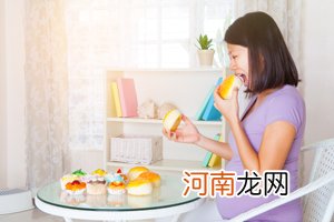 初乳早是男是女