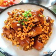 猪蹄炖黄豆的做法有哪些？这道菜有什么营养价值？
