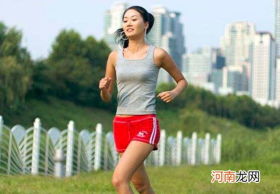 女生跑步如何防止腿粗