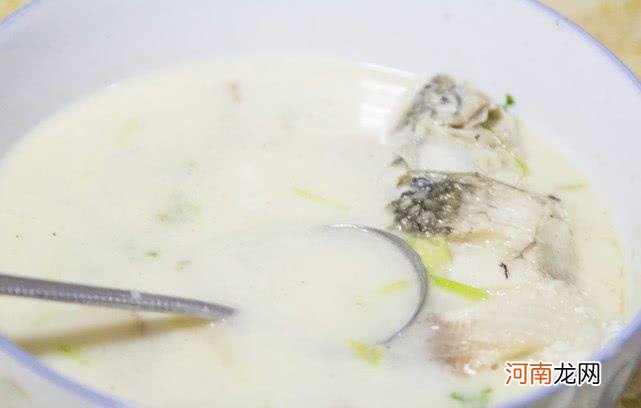 怎么做鲫鱼汤好喝 家常鱼汤的简单做法